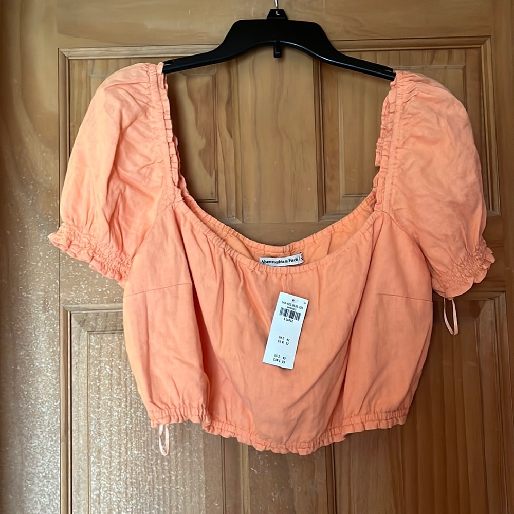 Short sleeve crop top